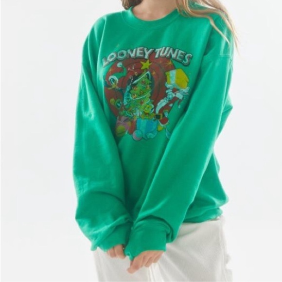 NEW Looney Tunes SMALL urban outfitters crewneck green christmas holiday - Picture 1 of 5